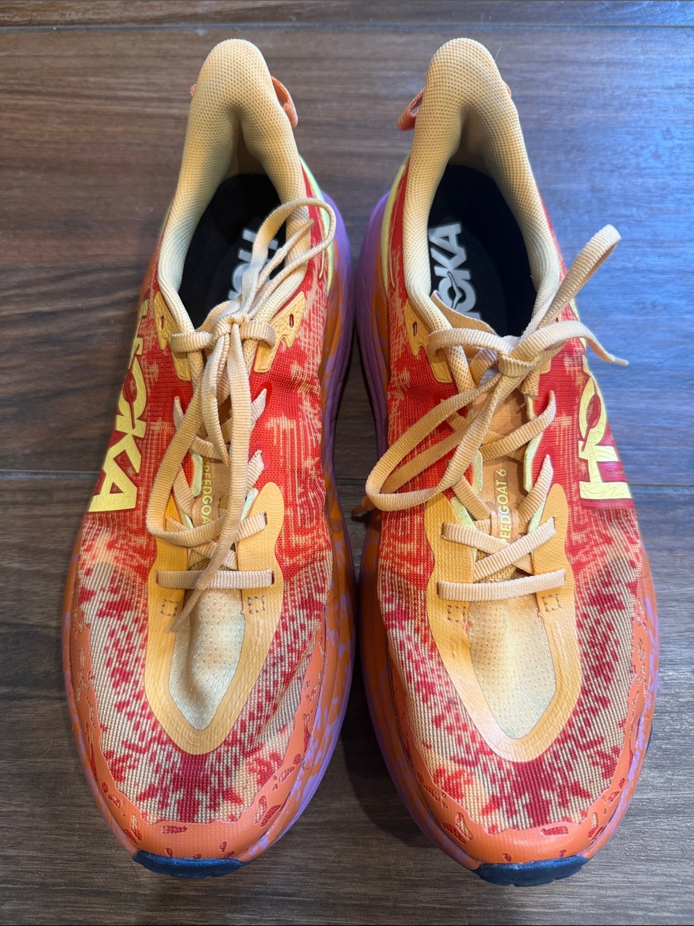 Hoka Speedgoat 6 in like new condition